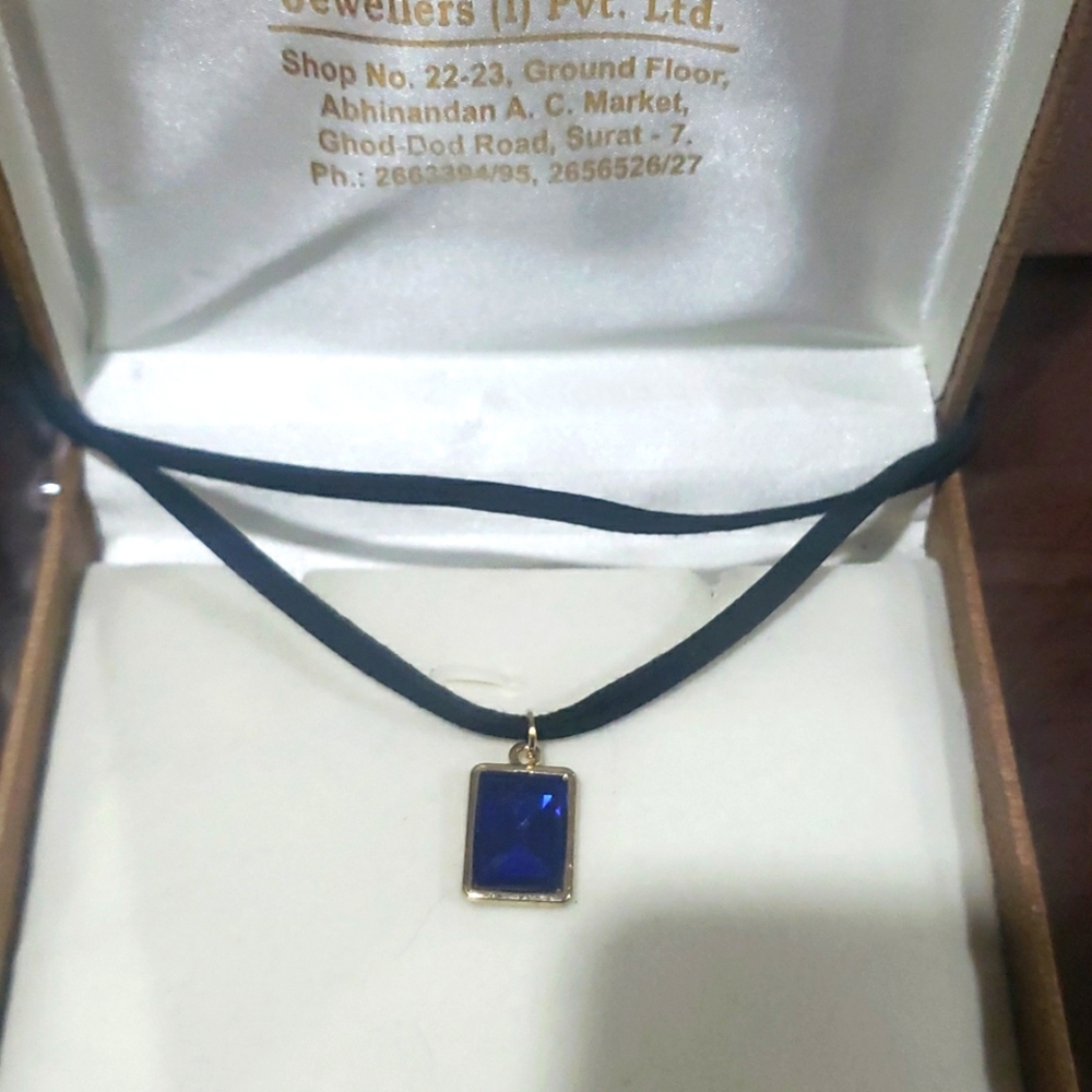 Chocker Necklace - Picture 3 of 6